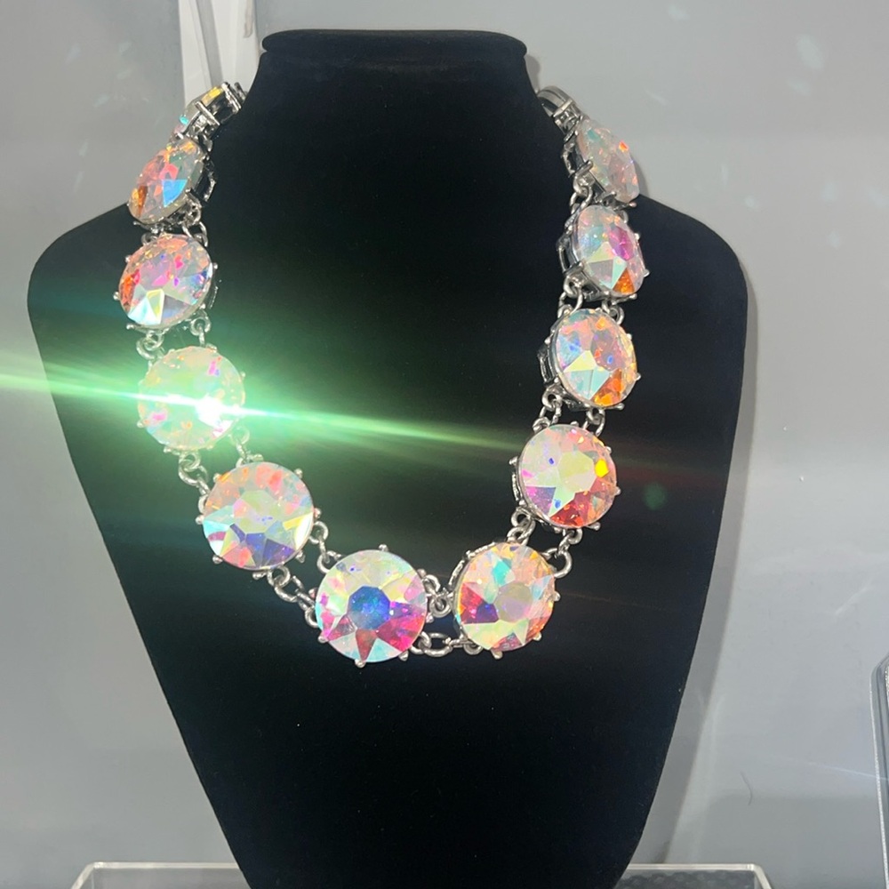 Stoned necklace
